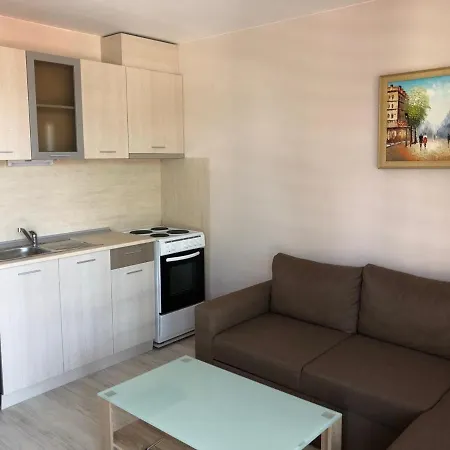 Villa Iva بيت ضيافة ساني بيتش
